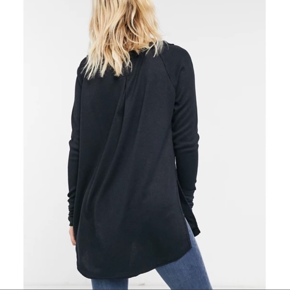 We the Free | Staycation Thermal - Picture 2 of 5